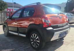2015 Toyota Etios Cross 1.5 Xs full