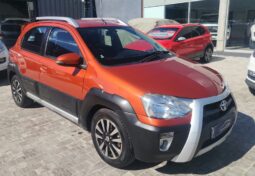 2015 Toyota Etios Cross 1.5 Xs full
