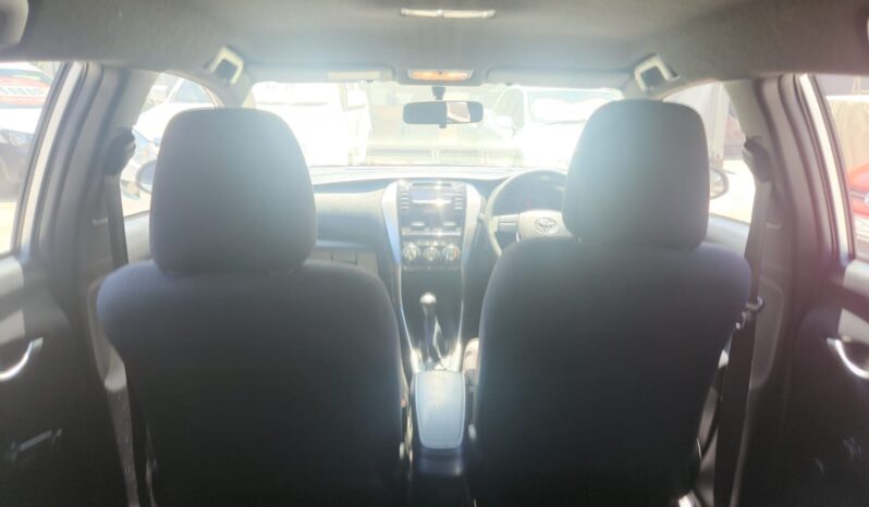 2019 Toyota Yaris 1.5 Xi full