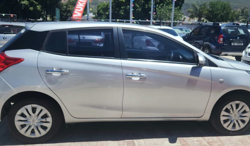 2019 Toyota Yaris 1.5 Xi full